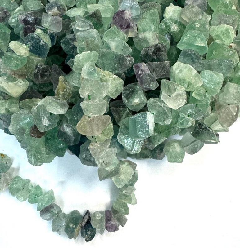 Флюорит необработанный свободная форма размер 10*12мм натуральный камень Зеленый