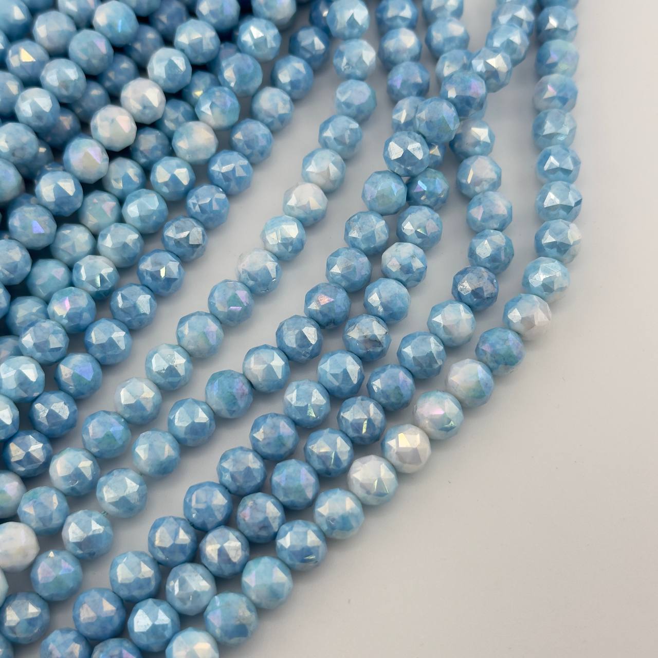 Чешское стекло размер 7,5мм цвет голубой