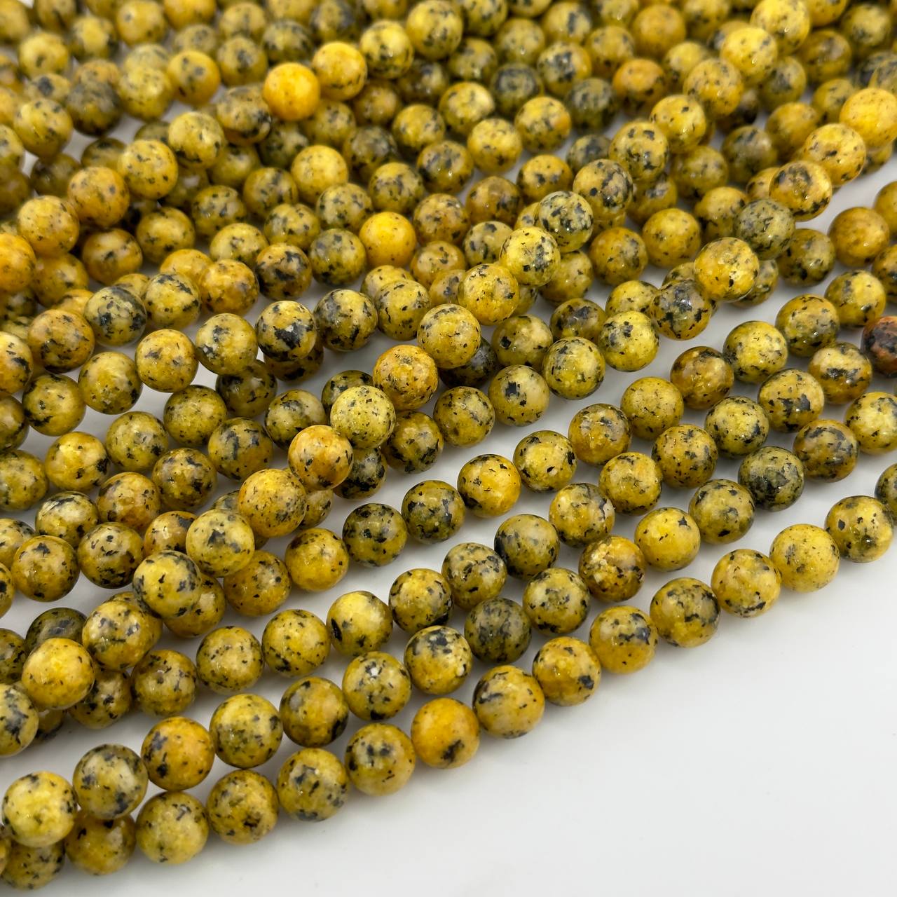 Бусины Халцедон размер 8мм натуральный камень